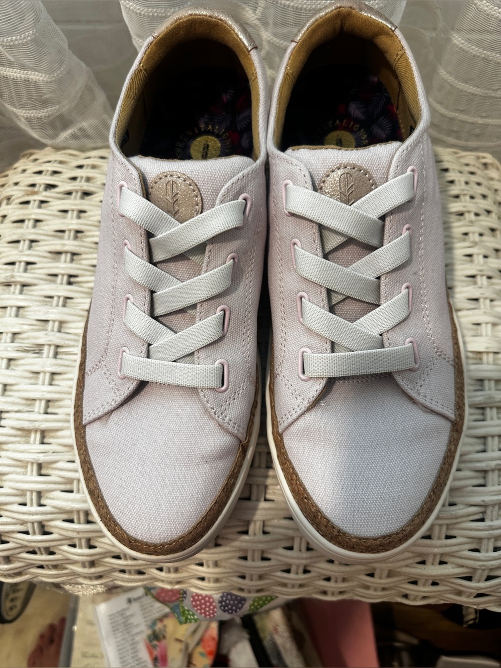 new never worn slip on sneakers